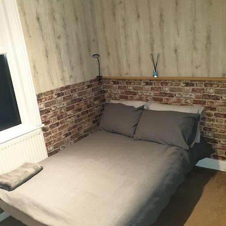 Spacious Bedroom With Private Bathroom. Abbey Wood Εξωτερικό φωτογραφία